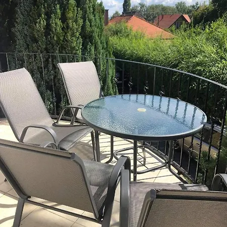 Maja Apartmanhaz شقة *