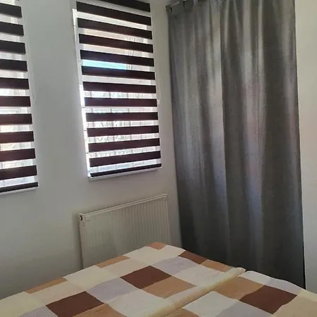 Apartment Maja Apartmanhaz