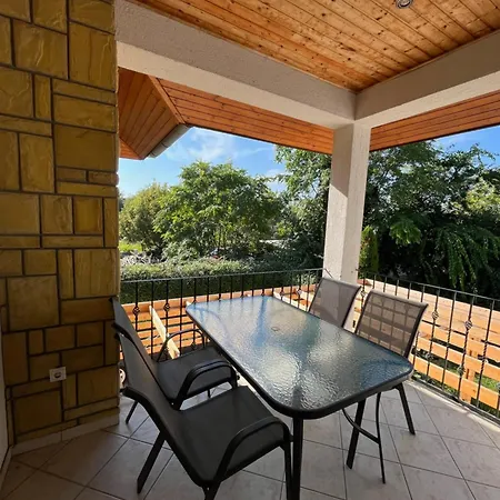 Maja Apartmanhaz Lägenhet *