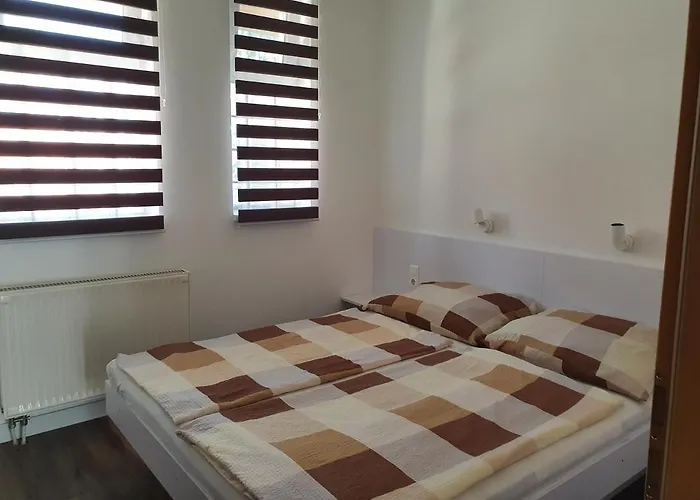 Apartment Maja Apartmanhaz *
